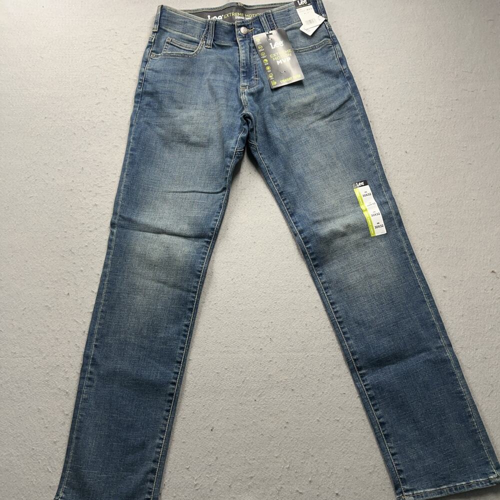 Lee Extreme Motion MVP Jeans Tapered Mens 30x32 Blue Stretch Comfort Faded